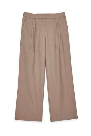 Brown weite Anzughose mit mittlerer Taille