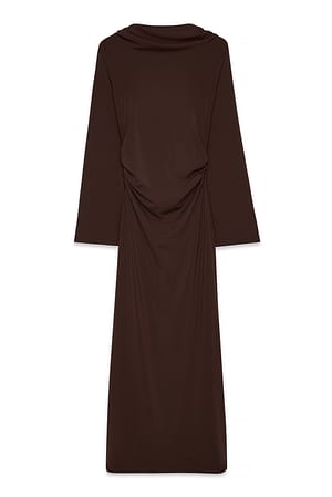 Brown Maxikjole med vide ærmer og åben ryg