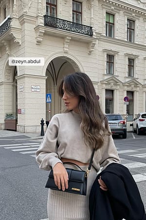 Beige Cropped-Strickpullover mit Rundhalsausschnitt