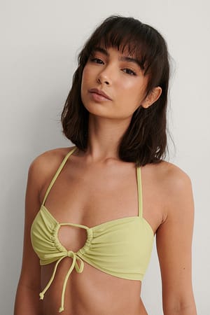 Pale Green Top De Bikini Con Lazo Frontal