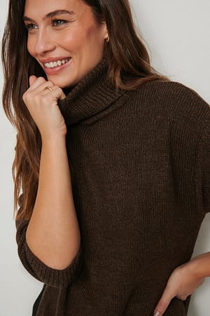 Brown Gerecycleerde melange gebreide sweater met lange mouwen en hoge halslijn