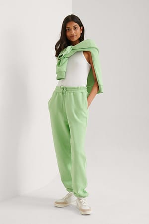 Light Green Zwężane spodnie dresowe z organicznej tkaniny