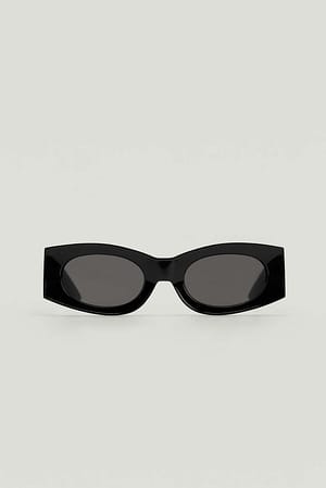 Black Ovale Sonnenbrille aus Plastik