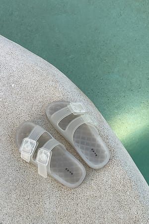 Transparent Transparante slippers met gespen