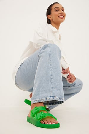 Strong Green Transparante slippers met gespen