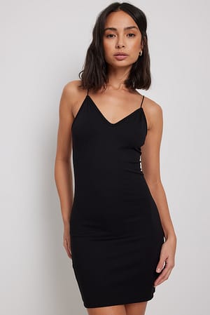 Black Midi-jurk met spaghettibandjes en een v-hals
