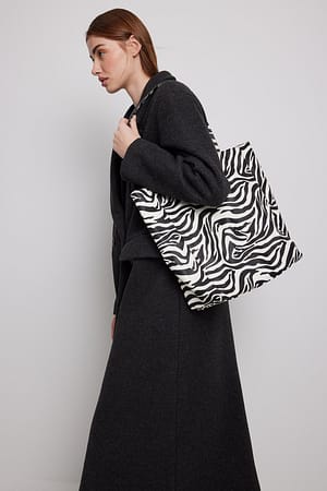 Black Zebra Tasche mit Zebraprint