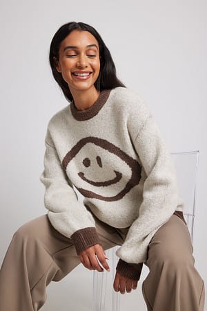 Brown Multi Pullover mit Smiley-Muster