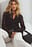 Bluse mit V-Ausschnitt und Spitze